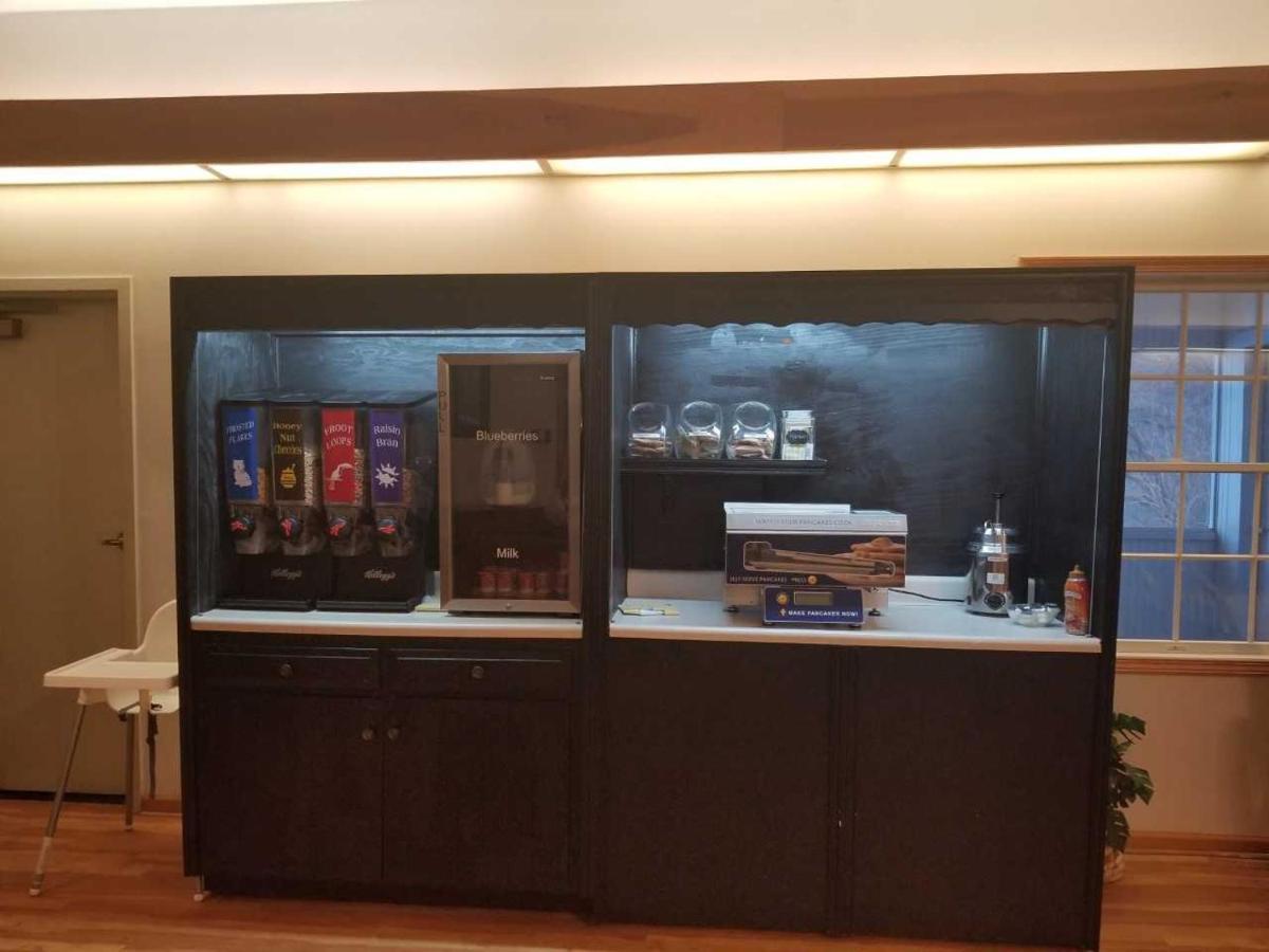 Hotel Brook Pointe 2*