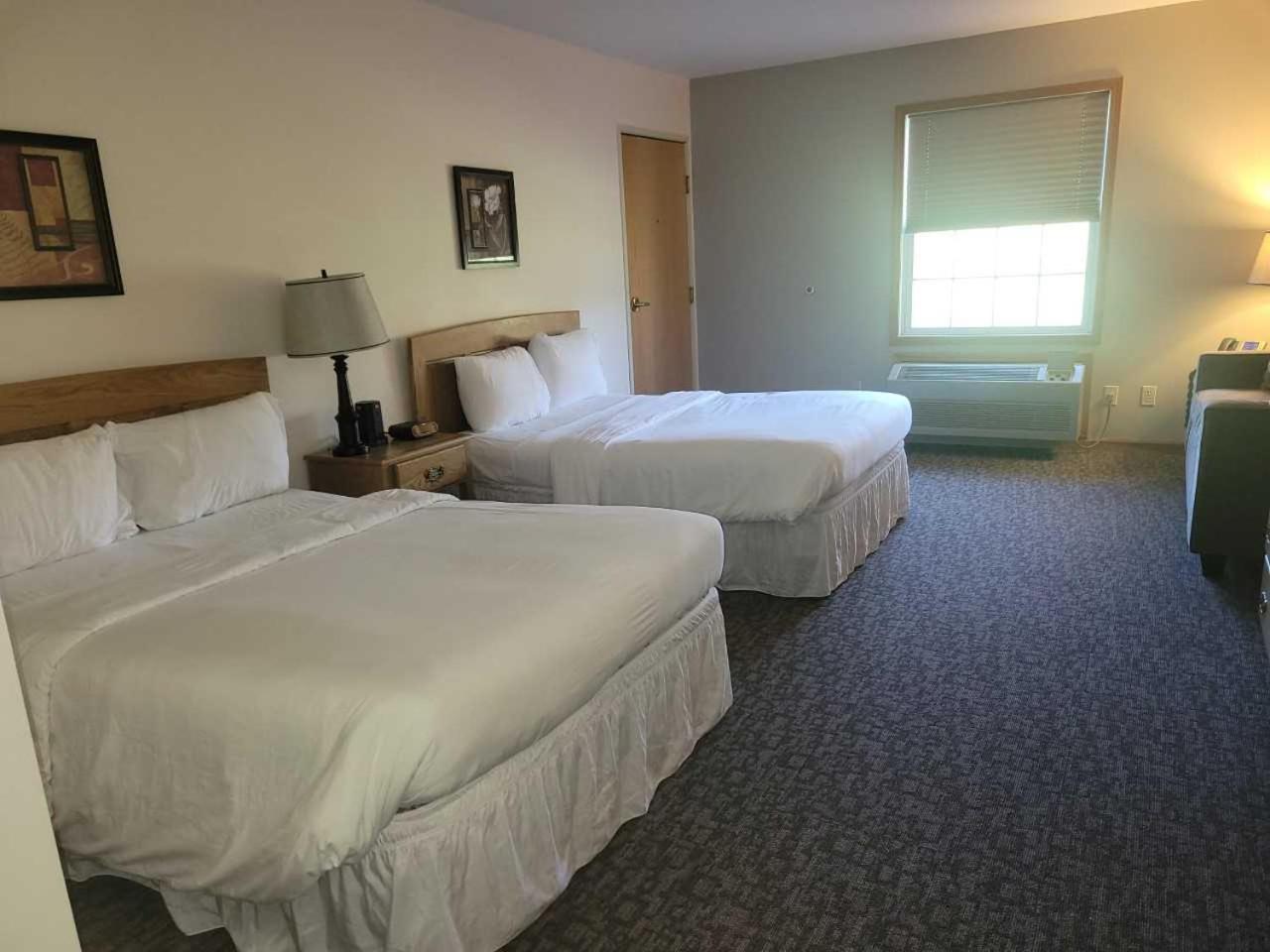 Brook Pointe 2*