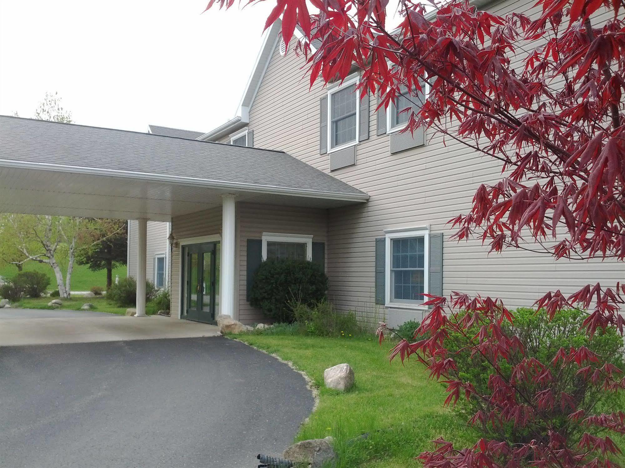Brook Pointe Hotel